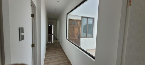 Casa Construida En Parcela, 4d 2b 2e Más Piscina En Venta