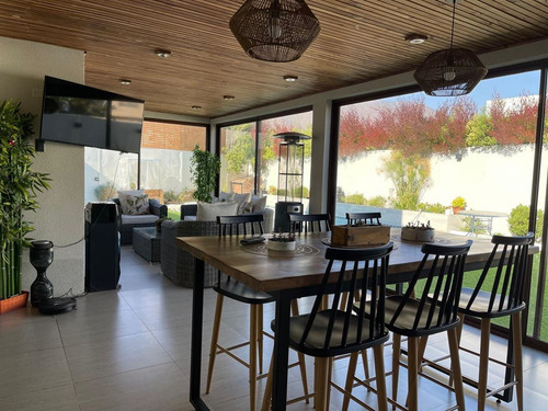 Casa En Venta De 3 Dorm. En Pudahuel