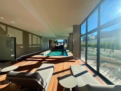 Venta De Monoambiente En Edificio View Punta Del Este