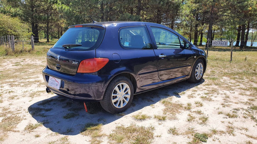Peugeot 307 Xr Full - Financio / Permuto