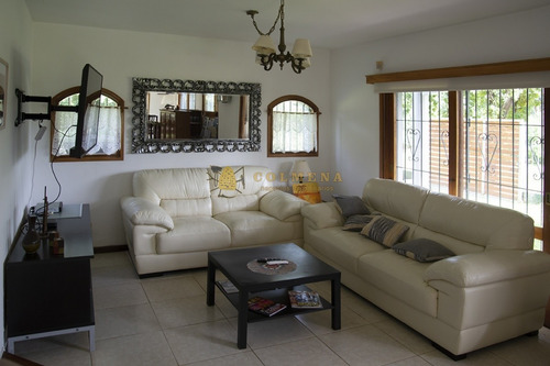 Casa Ubicada En Zona De Paz Y Tranquilidad.- Ref: 4528