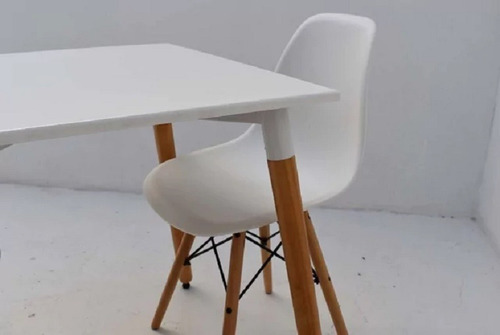 Mesa Eames De 70 Cm - Base De Madera Y Tapa Mdf Blanco Marrón Claro