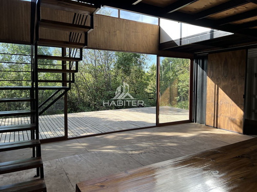 Casa En Venta De 5 Dorm. En Colbún
