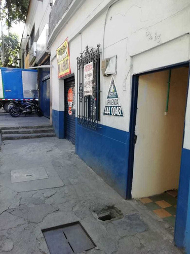 Local Comercial Con Aire En Zona Comercial