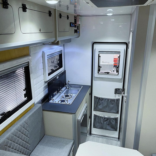 Motorhome Hilux Automática 4x4 Cabina Doble