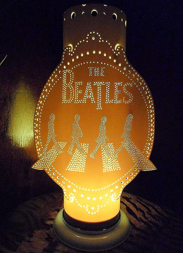 Luminária Artesanal Em Pvc Beatles