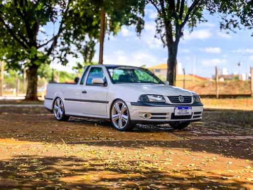 Imagem 3 de 12 de Volkswagen Saveiro 1.6