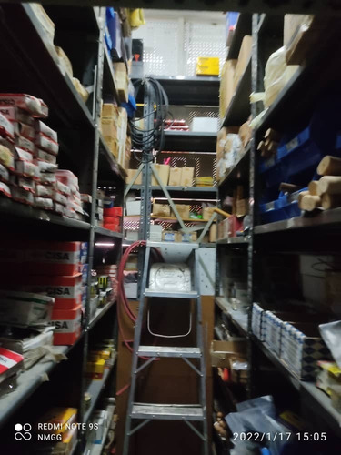 Imagen 4 de 10 de Se Vende Ferretería Con Fondo De Comercio Y Local