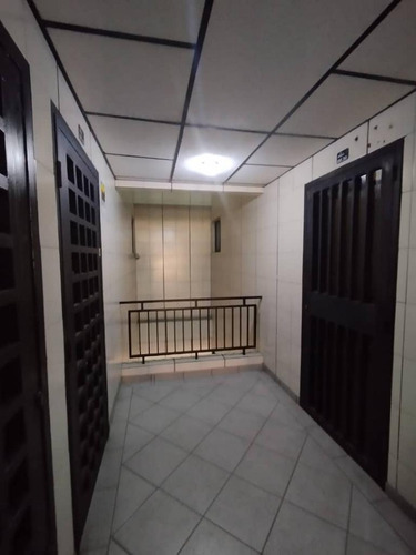 Oficina En Venta Av. Bolivar Valencia
