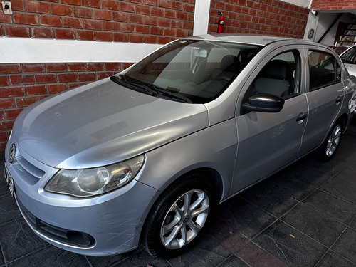 Volkswagen Voyage 1.6 Comfortline Plus 101cv