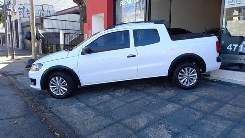 Imagen 2 de 11 de Volkswagen Saveiro 2015 1.6 Gp Cd 101cv Pack High