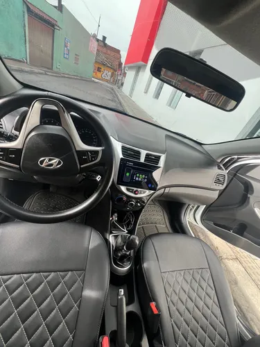 Hyundai Accent 1.6l 4 p