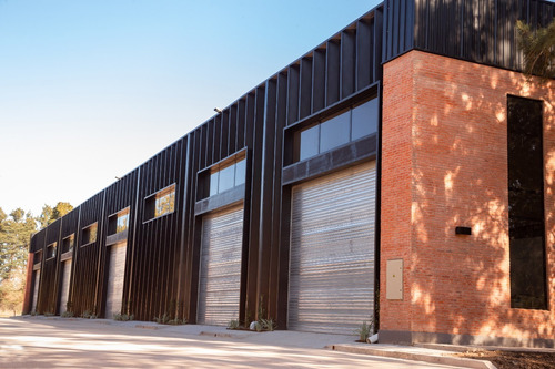 Imagen 3 de 14 de Nave Industrial 3500 M² En Alquiler En Parque Austral Pilar