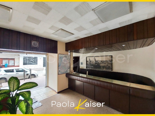 Imagen 2 de 14 de Centrico Hotel En Venta En Santa Cruz