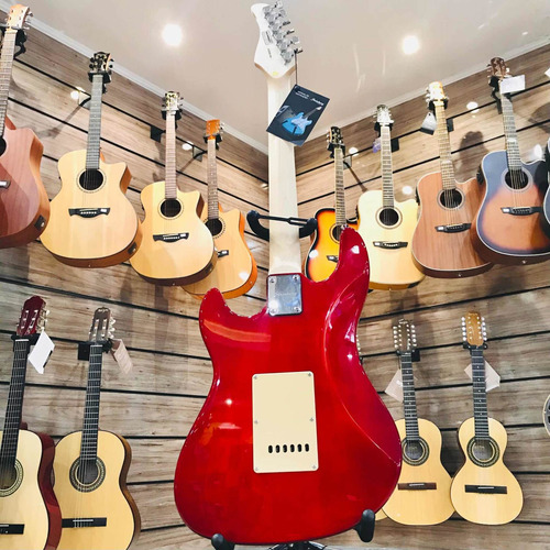 Imagem 5 de 6 de Guitarra Stratocaster Strinberg Sts 100 Cherryburst