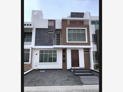 Imagen 3 de 12 de Casa Sola En Venta Valle Del Sol 2