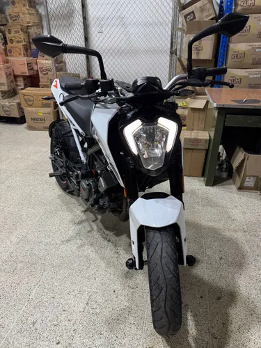 Ktm Duke 200 Ng, Modelo 2023, Con 6.000 Kilómetros