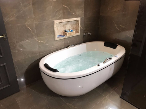 Ofuro Banheira Dupla Piacenza 1,90x1,10 Instalada Branco
