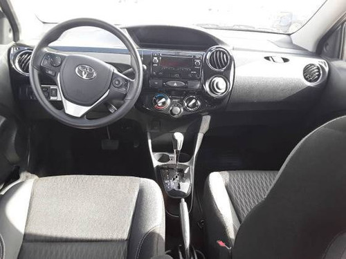 Imagem 3 de 9 de Toyota Etios 1.5 X Plus Sedan 16v Flex 4p Automático
