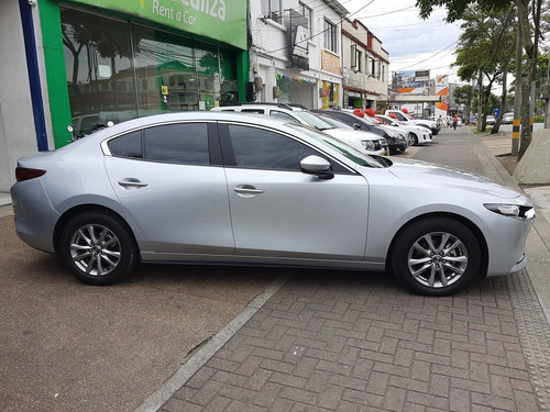 Mazda Mazda 3 Sedan
