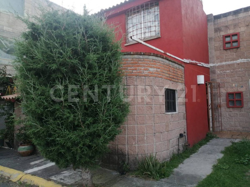 Casa En Condominio En Venta En Hacienda Santa Clara, Toluca, Edo. México