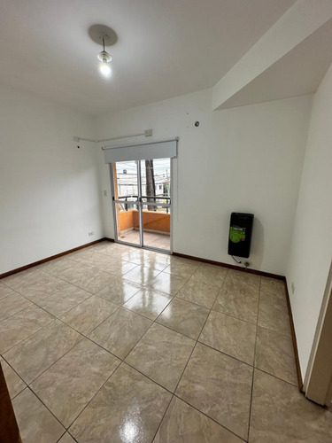 Alquiler - Departamento 2 Ambientes - Dormitorio En Suite - Villa Madero