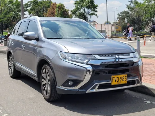 Mitsubishi Outlander 2.4 Kaiteki 4x4 automática