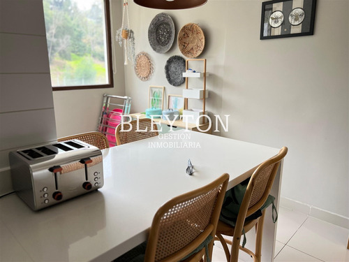 Departamento En Arriendo De 3 Dorm. Y 3b En Los Almendros