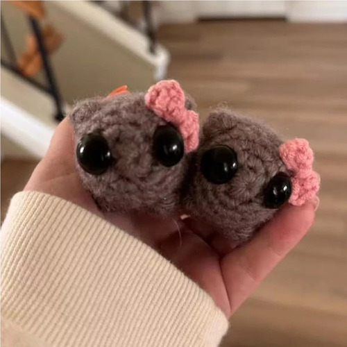 Llavero Sad Hamster Hecho A Mano, Muñeca Tejida