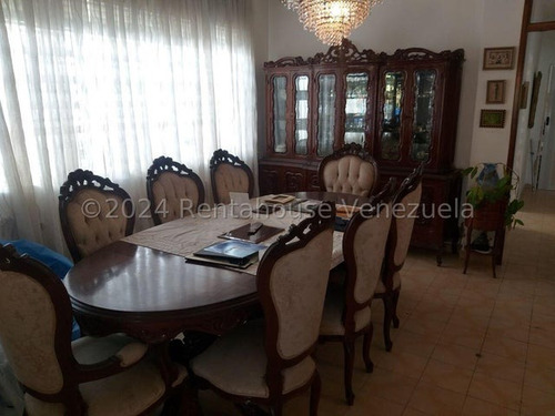Carla Gonzalez Casa En Venta Urbanizacion Los Palos Grandes Mls #25-3878 Sc