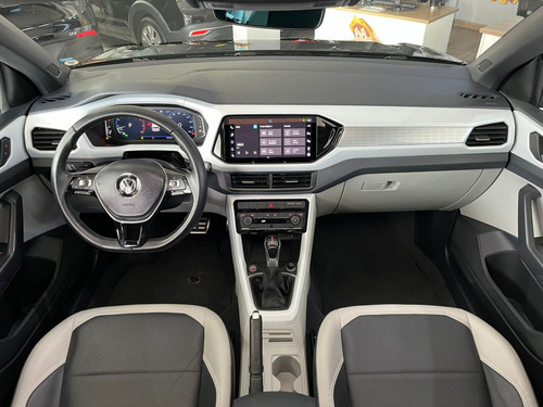 Volkswagen T-Cross 1.4 250 TSI TOTAL FLEX HIGHLINE AUTOMÁTICO