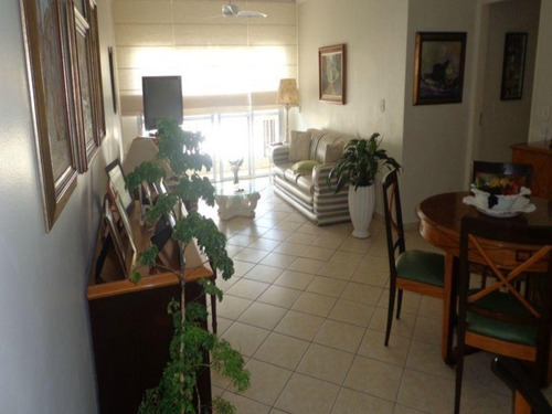 Imagem 2 de 14 de Guarujá Pitangueiras - Calçadão - Reformado - Três Dormitórios (suíte) - Uma Vaga De Garagem - Ap1116 - 34708005