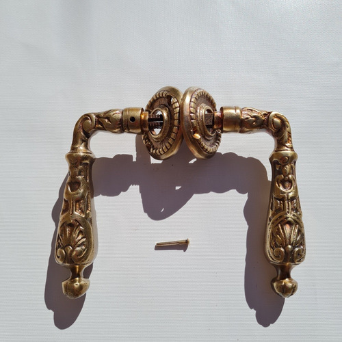 Imagen 5 de 10 de Picaporte Y Manija Pomo En Bronce Macizo Tipo Antiguo