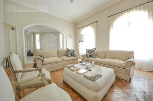 Espléndida Casa En Venta/alquiler En Lomas De San Isidro