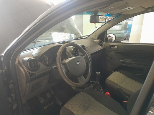 Imagen 15 de 15 de Ford Fiesta Max Max Ambiente Con Gnc Rp