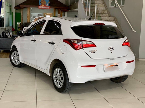 Imagem 4 de 15 de Hyundai Hb20 1.0 Unique 12v Flex 4p Manual