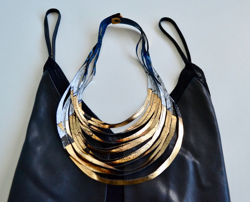 Imagen 4 de 5 de Collar Ondas Dorado