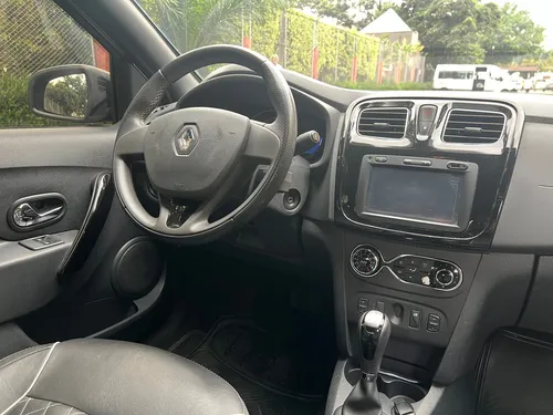Renault Logan 1.6 Privilege / Intens