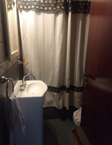 Imagen 7 de 14 de Duplex 4 Amb En Venta En Moron Con Fondo Libre