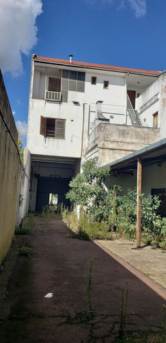 Imagen 2 de 18 de Lanus O Centro Venta Galpon Con Vivienda