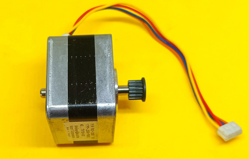 Motor A Pasos Eje P/encoder 2 Fases 3.7ohms .5a 5..9vdc (Usado)