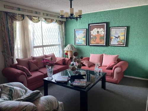 Casa En Venta, A Unos Pasos De Clínica Del Issste, En Privada, Pachuca, Hgo.