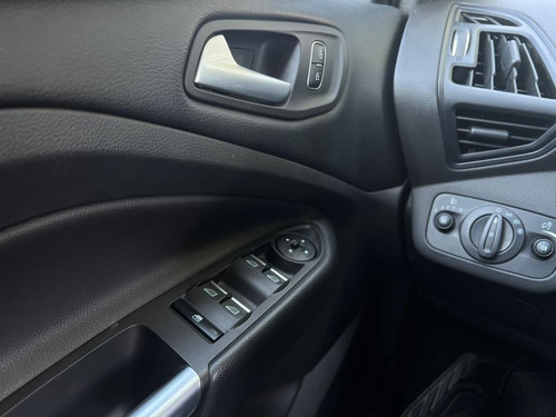 Imagen 13 de 15 de Ford Escape At 2.0 2017