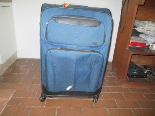 Valija 4 Ruedas 70x45x24 Cm De Lona Usada Buen Estado 32 Kg