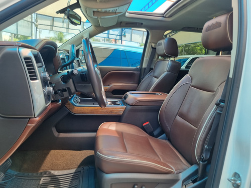 Chevrolet Cheyenne 5.3 2500 Doble Cab High Country 4x4 Mt