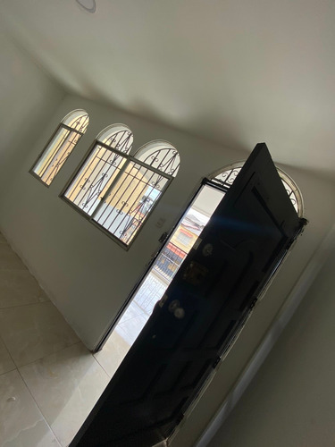 Imagen 2 de 12 de Departamento Remodelado En Alquiler
