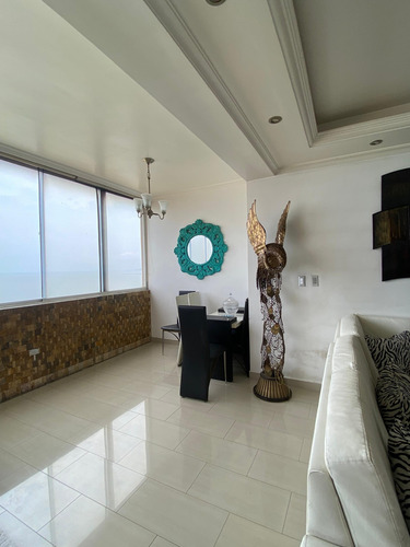 Apartamento 250 Mt2 Playa Mansa Res. Karla-doris R