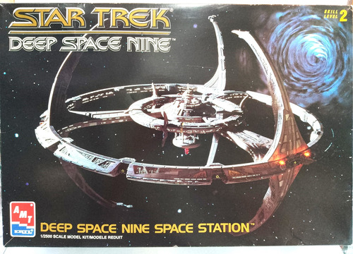Maqueta Star Trek Deep Space Nine - Amt/ertl Escala 1/2500