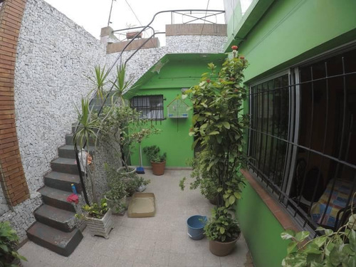 Imagen 7 de 9 de Ph Entrada Independiente 6 Ambientes- Ideal 2 Familias - Pompeya - Venta