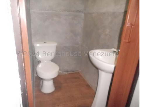 Alquiler De Casa Para Uso Comercial En El Hatillo Cl Mls-25-7804
